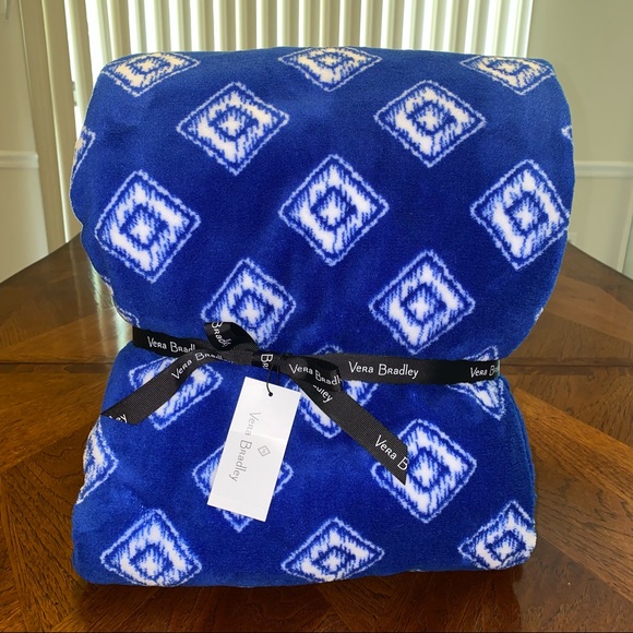 NWT Vera Bradley XL Oversized Blanket Royal/White Blanket Geo